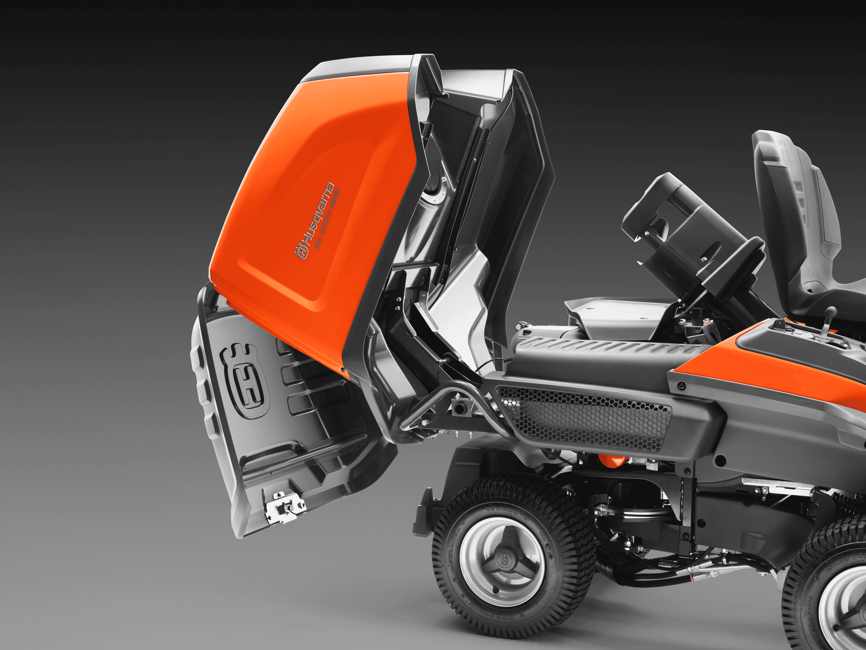 RC 320Ts AWD image 6