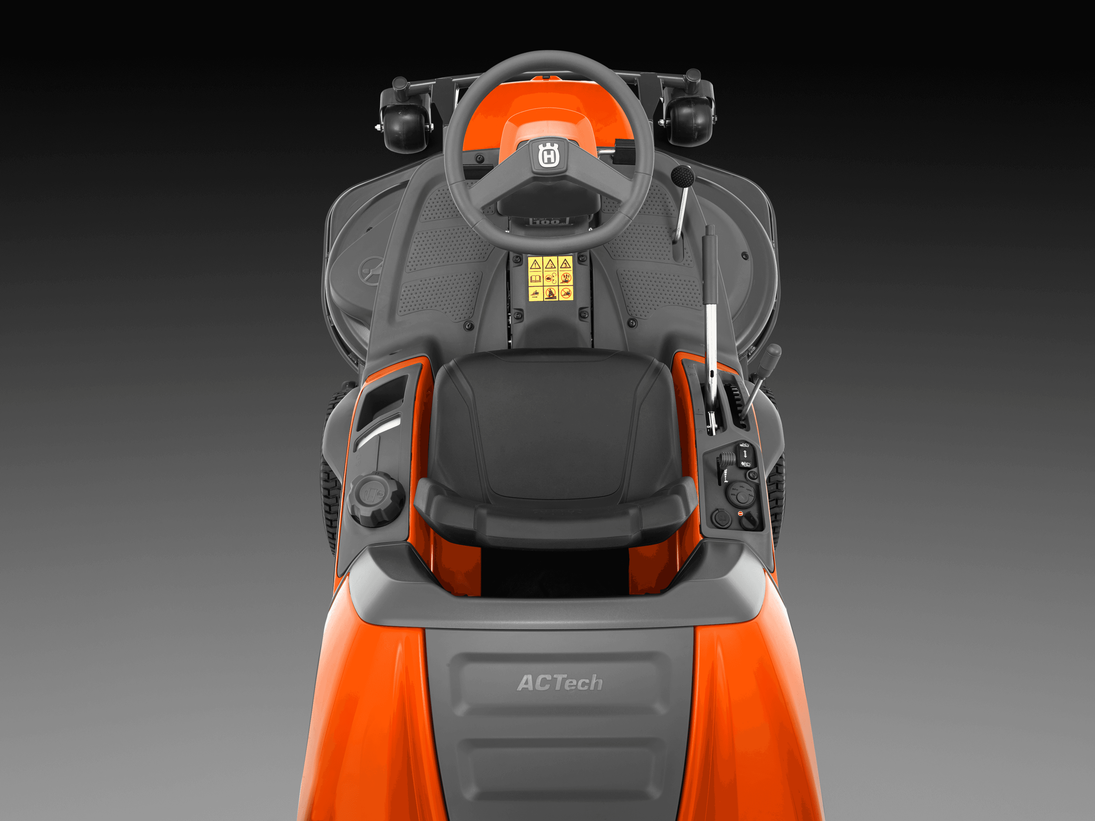 RC 320Ts AWD image 13