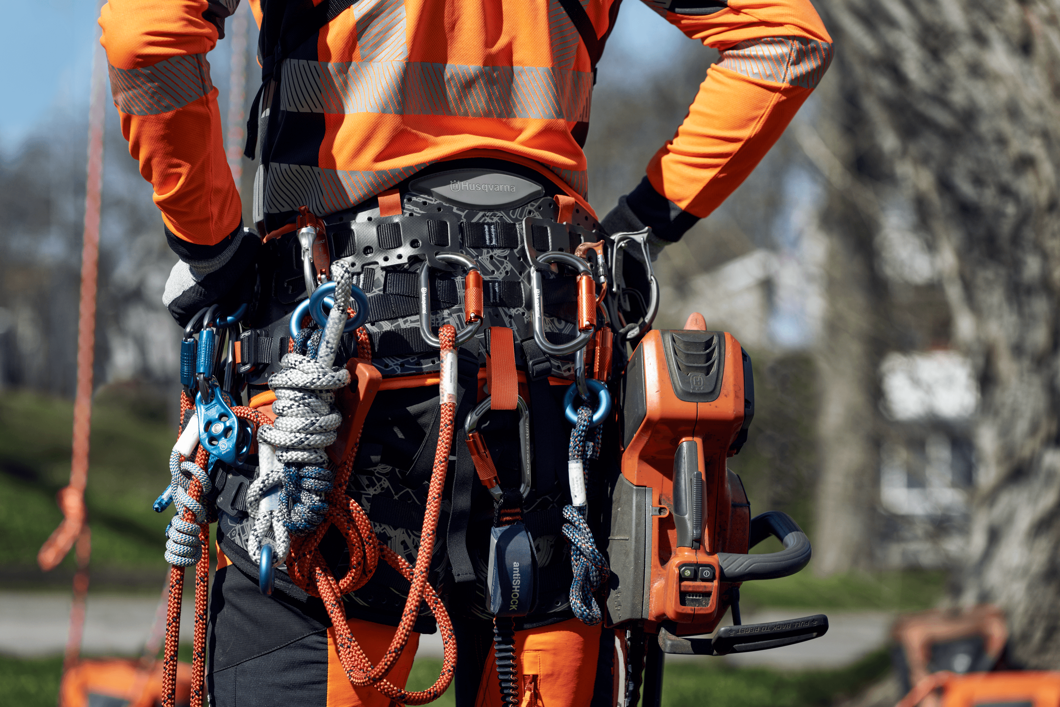 Anti-shock chainsaw strap image 1